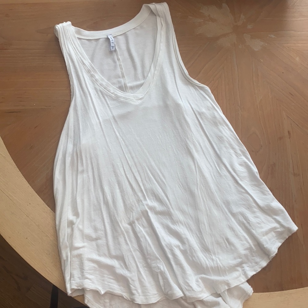 Women's small Z Supply tank.